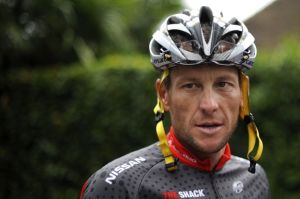 US Lance Armstrong arrives to participat