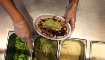 Chipotle Becomes First Non-GMO US Restaurant Chain