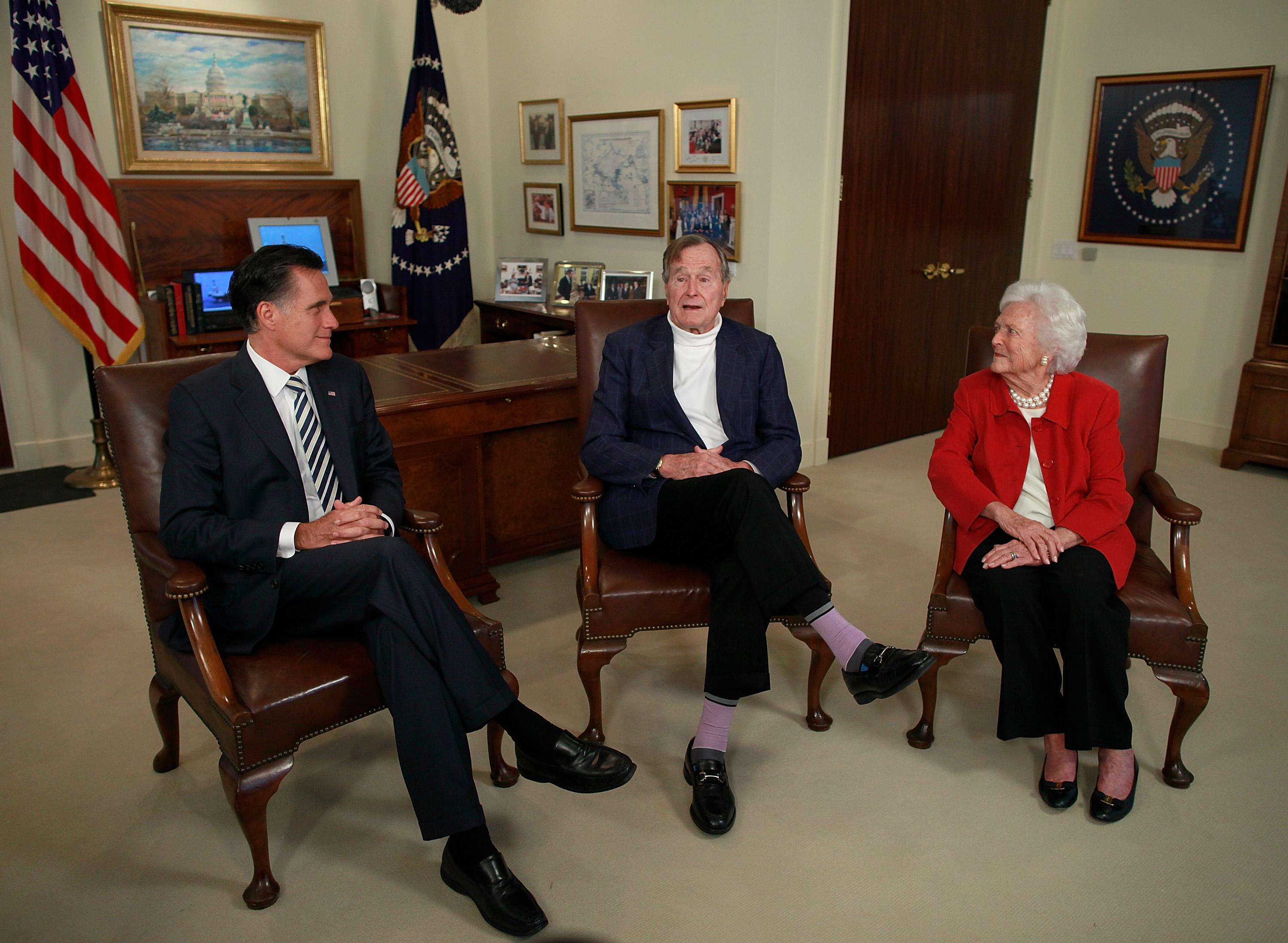 Mitt Romney Receives Endorsement From Former President George H.W. Bush