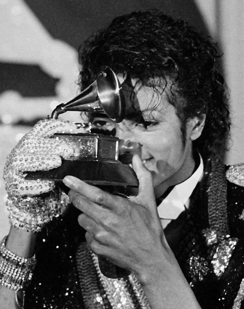Michael Jackson backstage at Grammy Awards - 1984