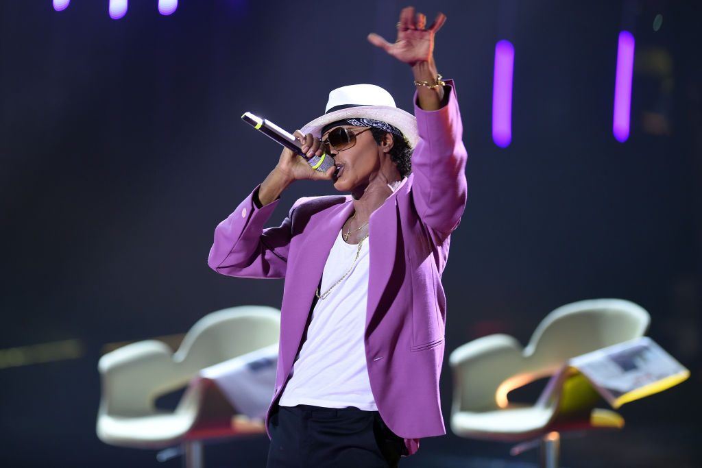 First episode of Tale e quale show