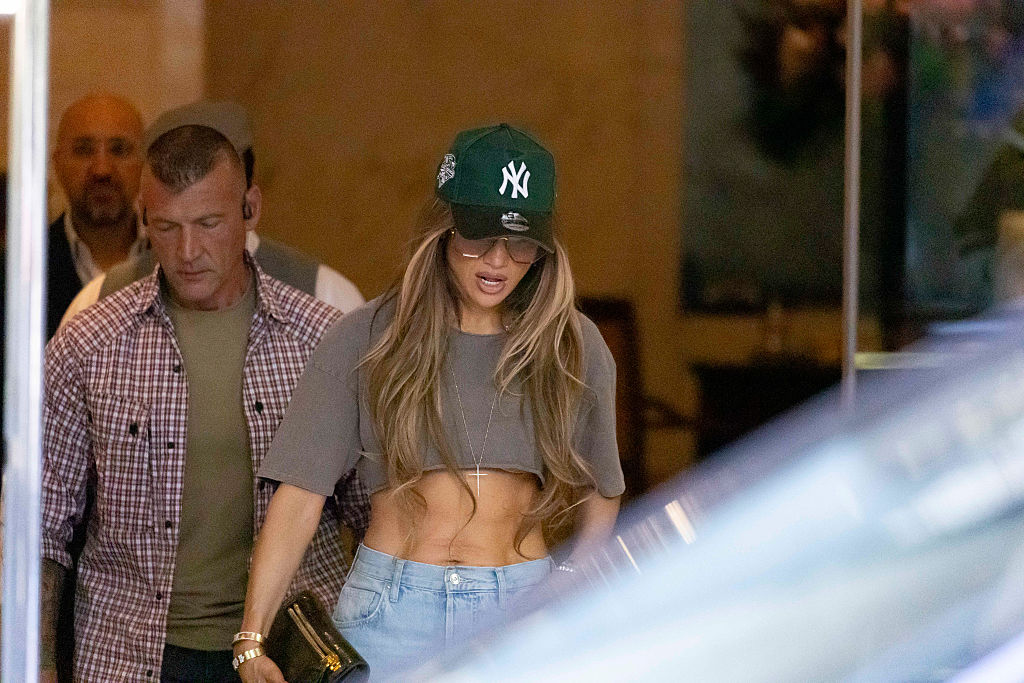 Jennifer Lopez Spectacular On The Streets Of Madrid On A Shopping Trip